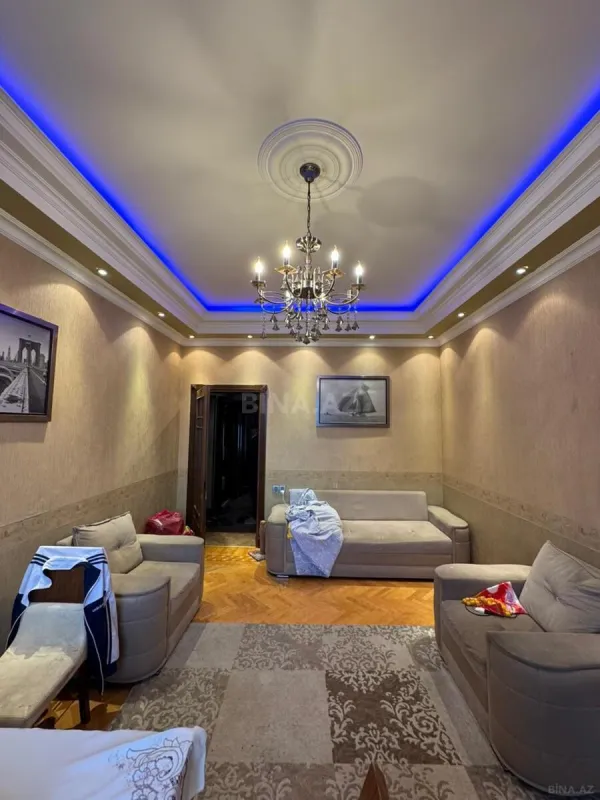 Satılır 2 otaqlı mənzil 60 m²