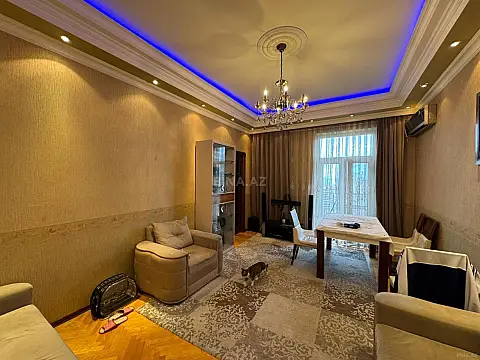 Satılır 2 otaqlı mənzil 60 m²