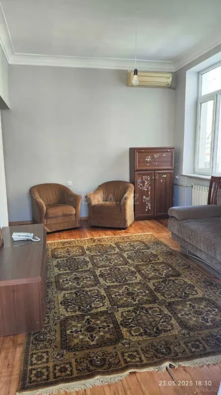 Satılır 1 otaqlı mənzil 35 m²