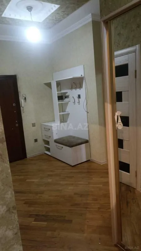 Kirayə verilir 2 otaqlı mənzil 75 m²