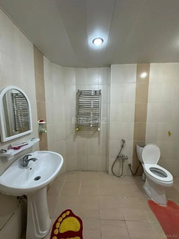 Satılır 3 otaqlı mənzil 153 m²