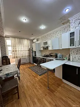 Satılır 3 otaqlı mənzil 153 m²