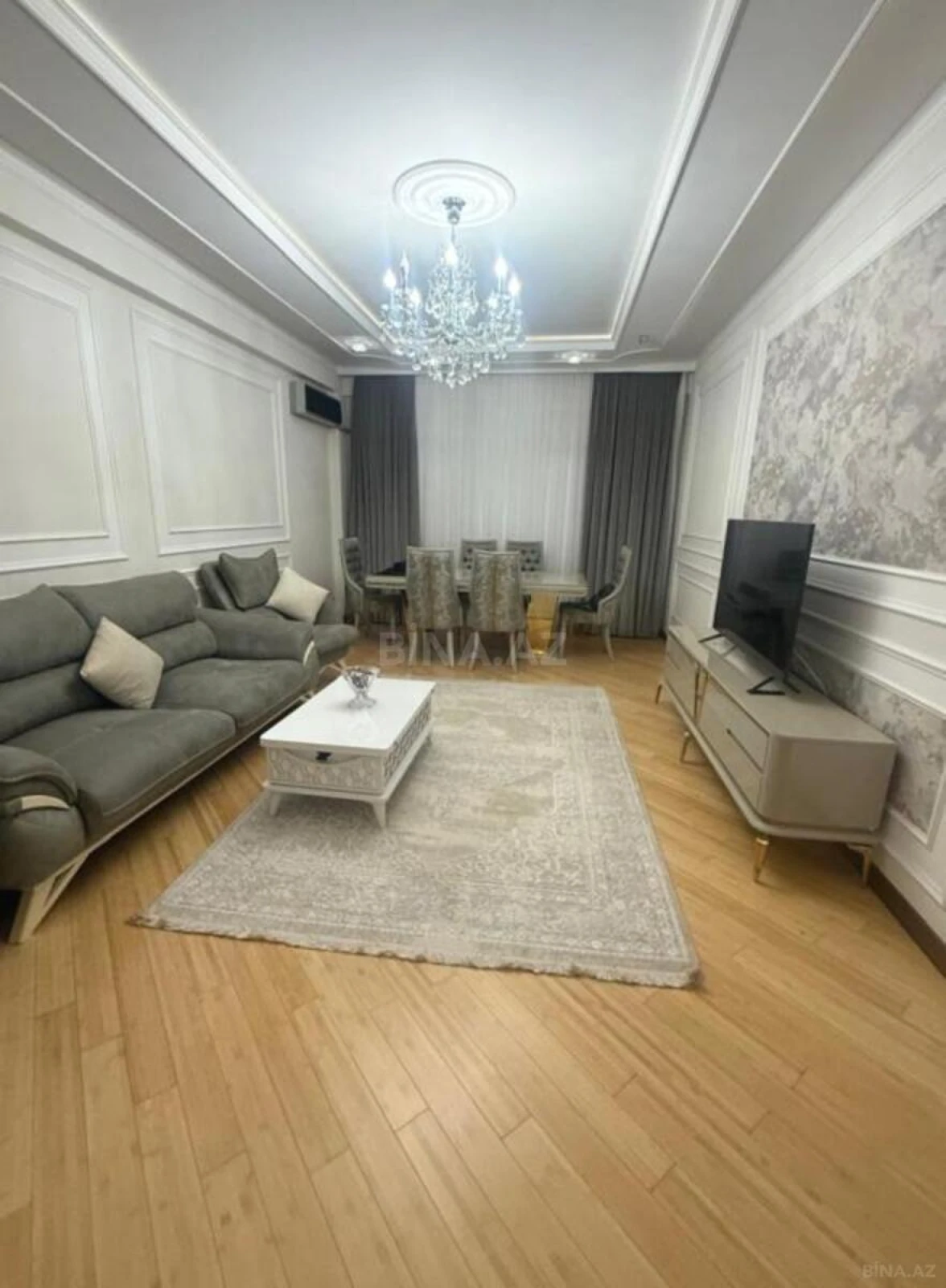 Satılır 3 otaqlı mənzil 140 m²