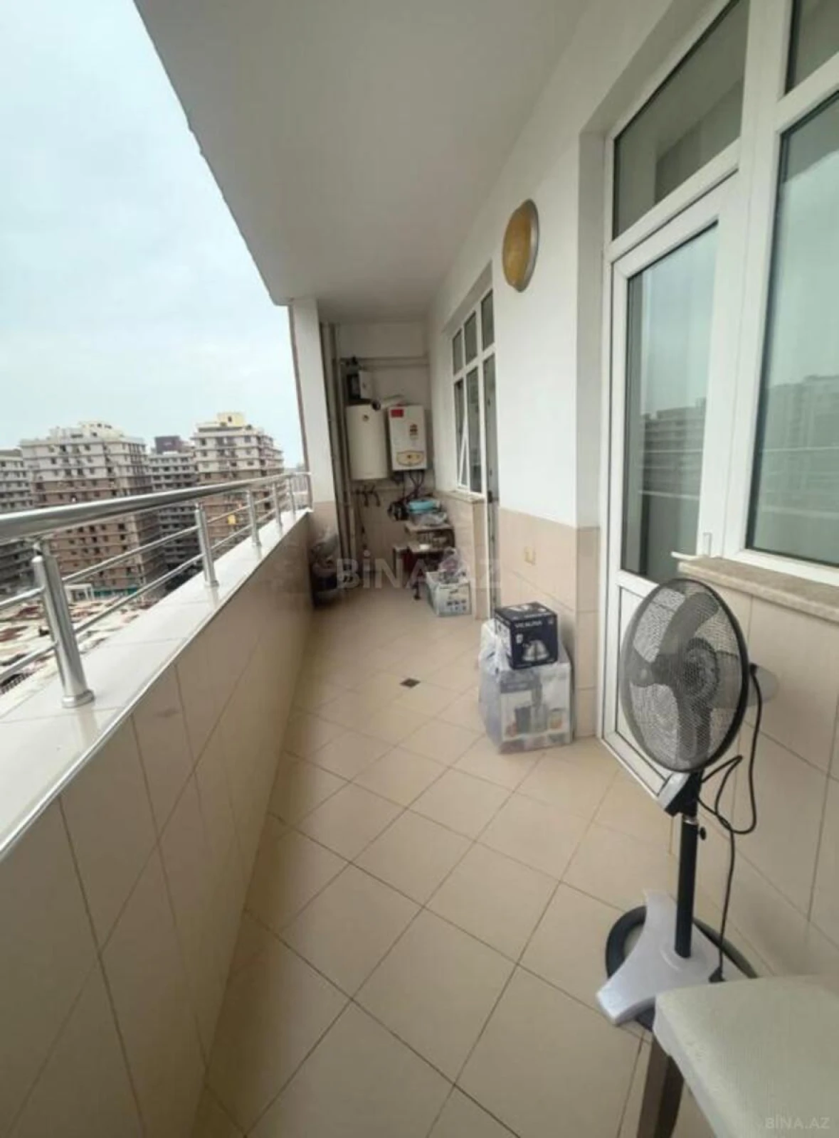 Satılır 3 otaqlı mənzil 140 m²
