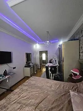 Satılır 3 otaqlı mənzil 140 m²
