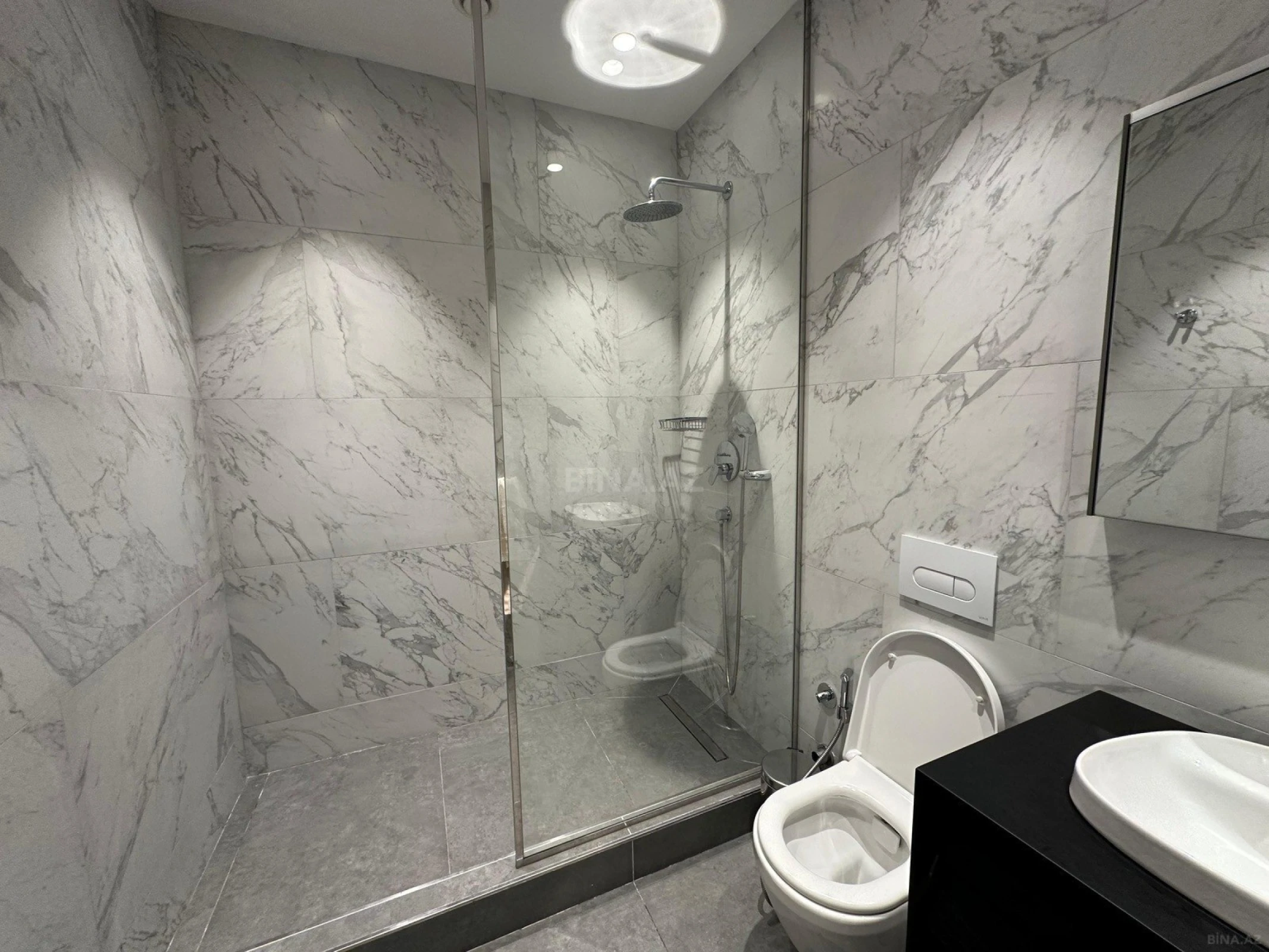 Kirayə verilir 3 otaqlı mənzil 110 m²