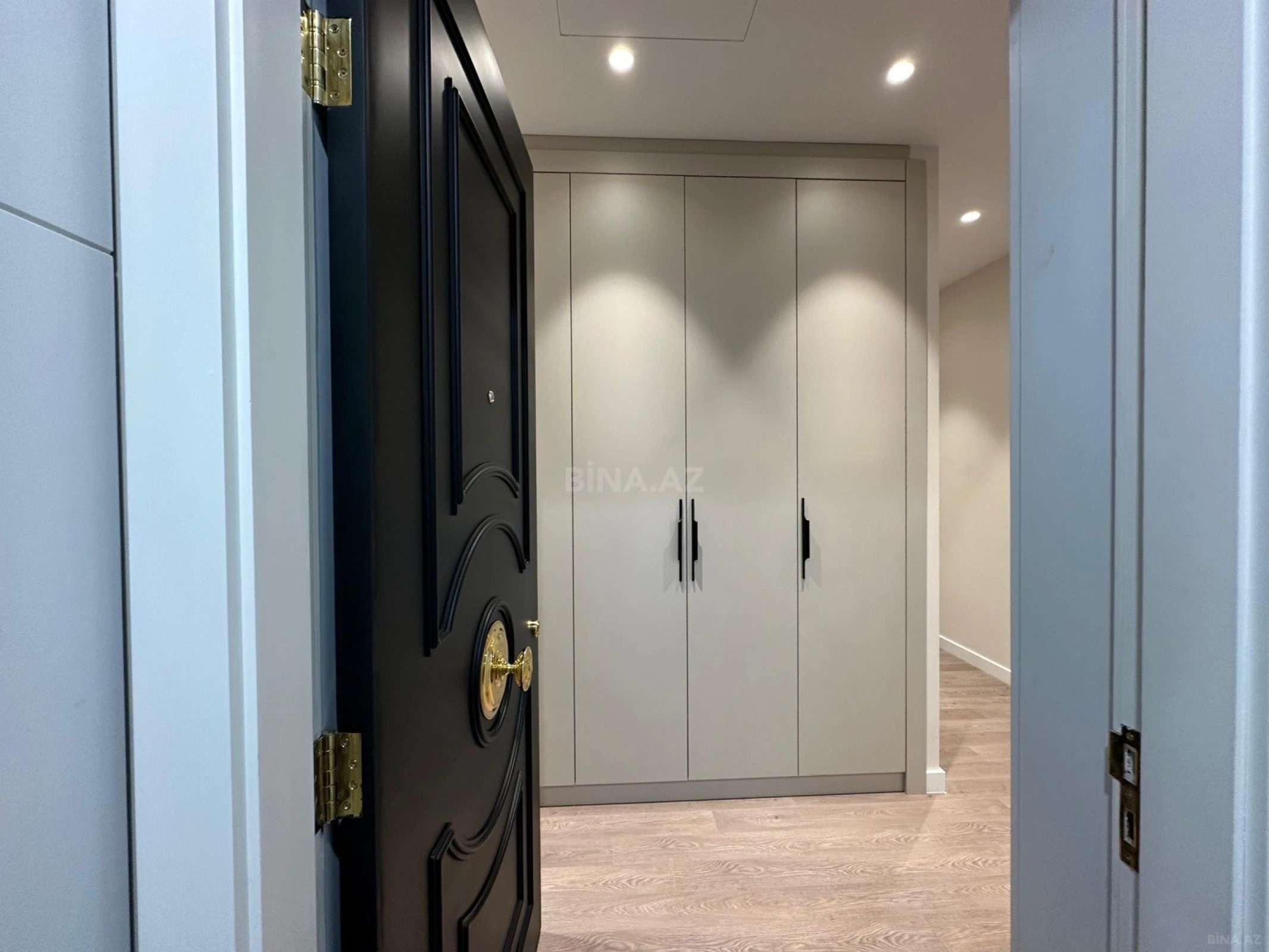 Kirayə verilir 3 otaqlı mənzil 110 m²