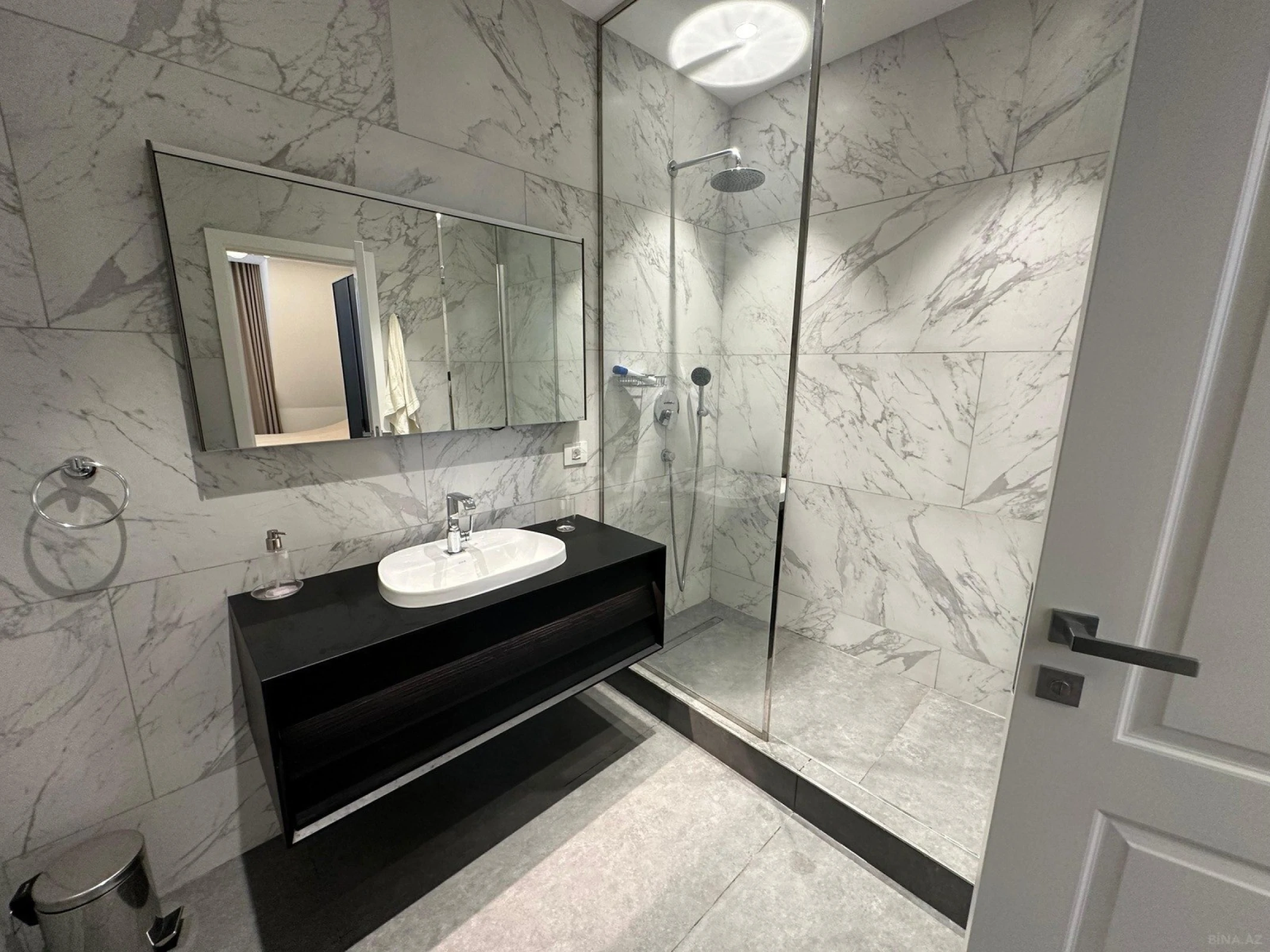 Kirayə verilir 3 otaqlı mənzil 110 m²