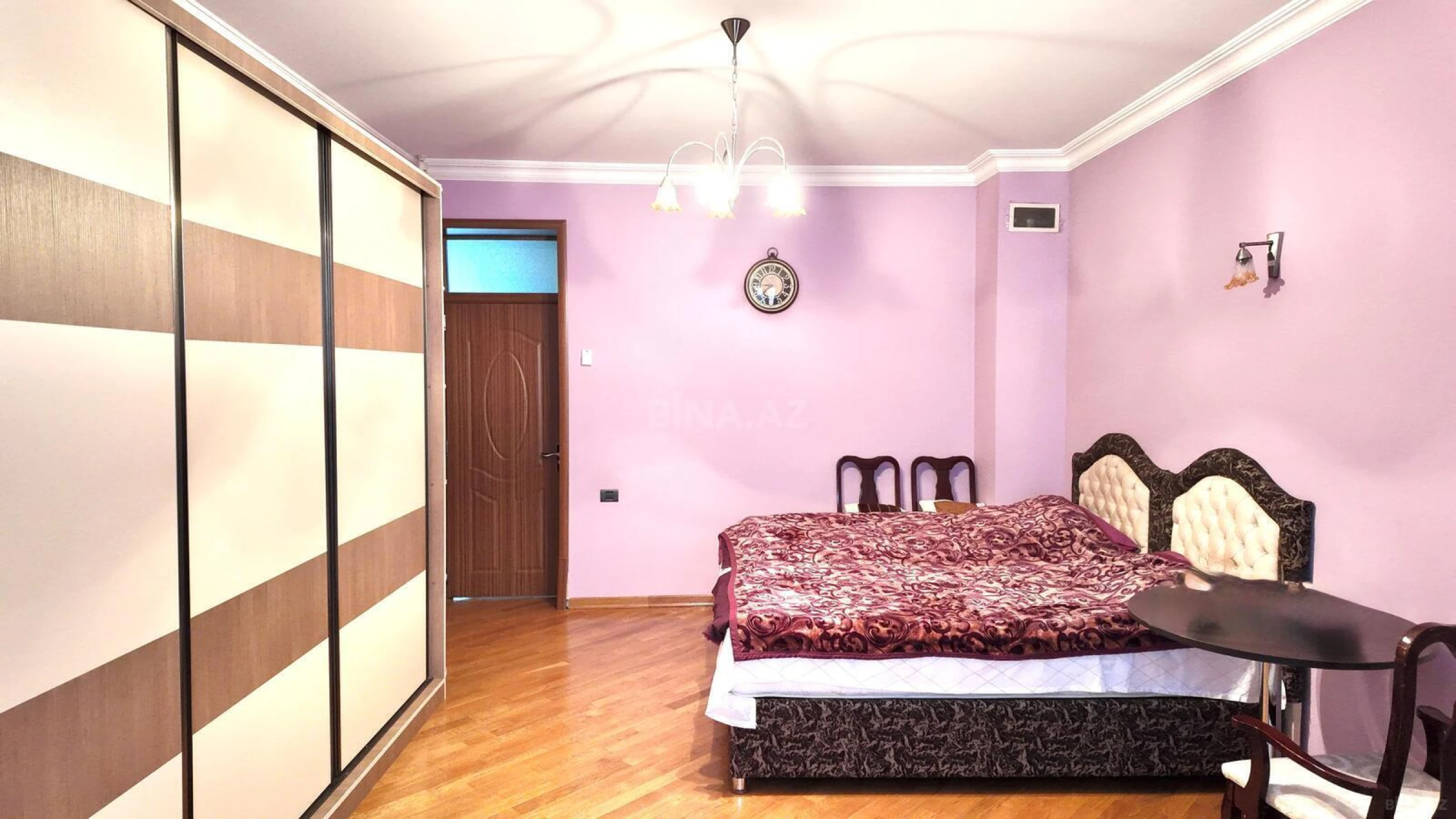 Satılır 6 otaqlı həyət evi 600 m²