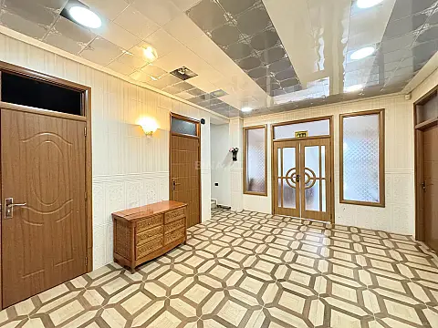 Satılır 6 otaqlı həyət evi 600 m²