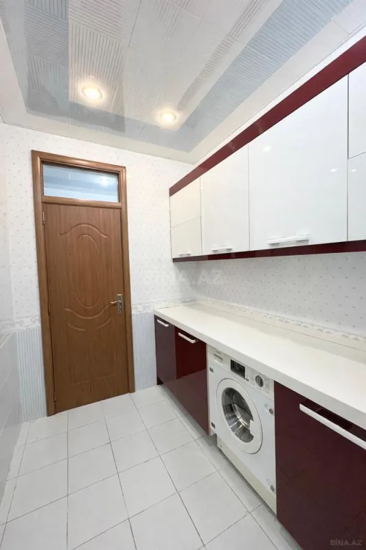 Satılır 6 otaqlı həyət evi 600 m²