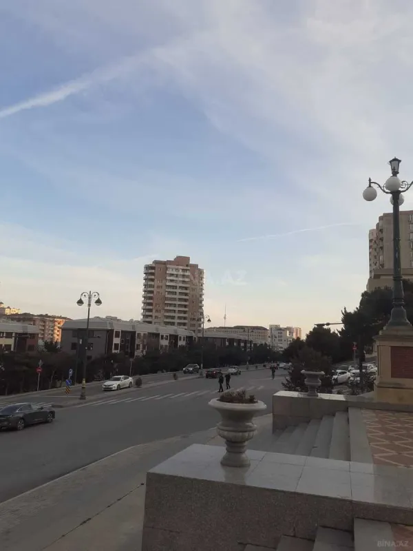 Satılır 2 otaqlı mənzil 115 m²