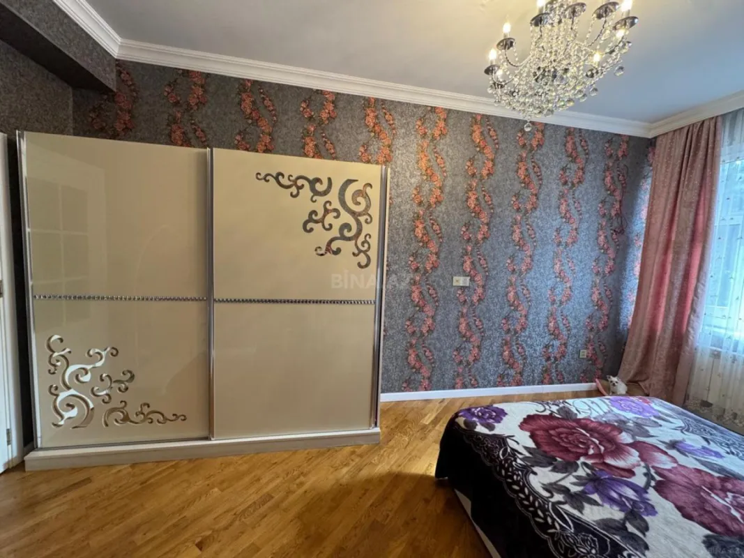 Kirayə verilir 3 otaqlı mənzil 125 m²