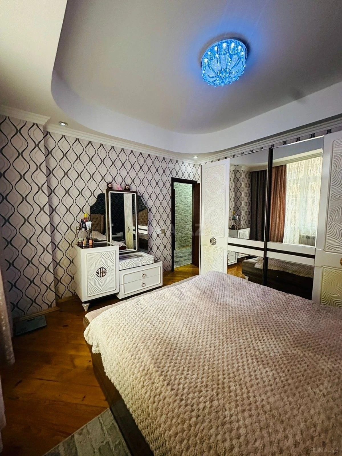 Satılır 3 otaqlı mənzil 86 m²