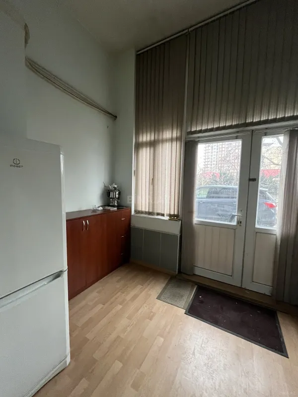 Satılır obyekt 50 m²