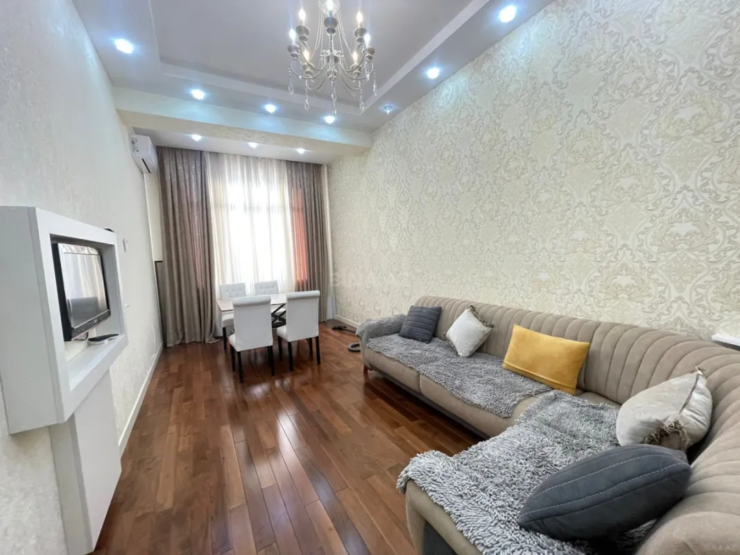 Kirayə verilir 2 otaqlı mənzil 76 m²