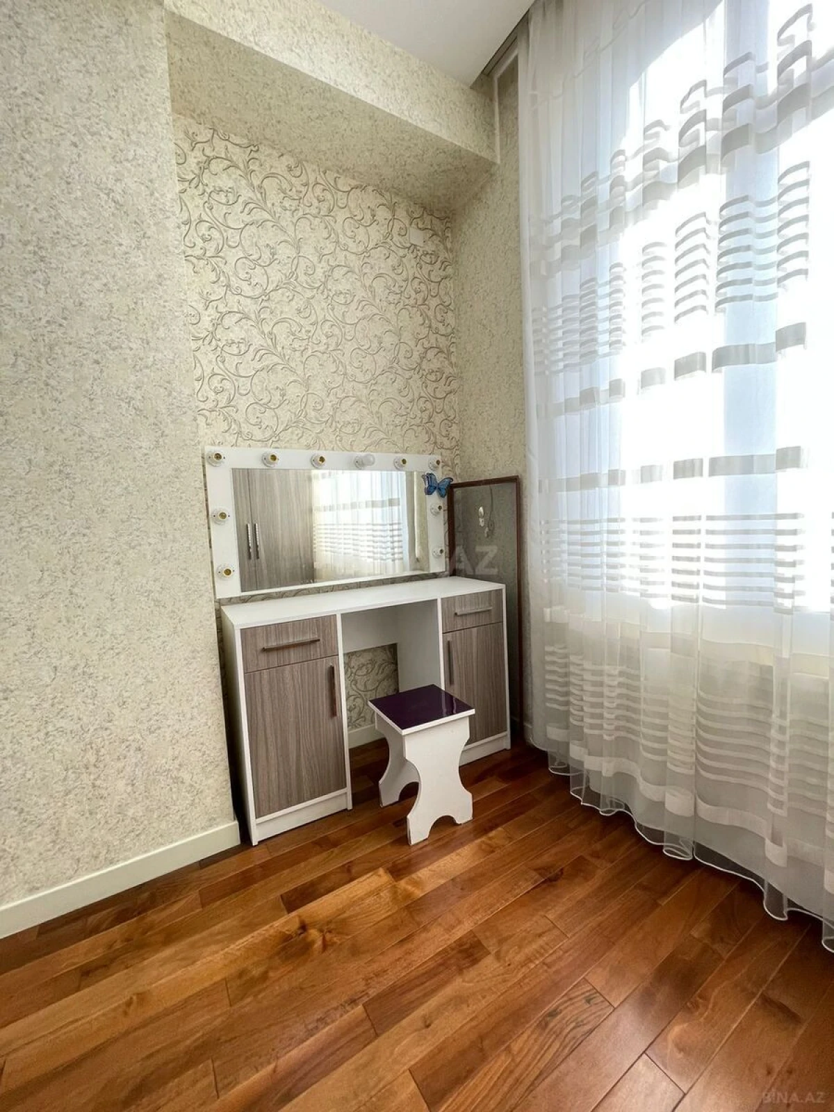 Kirayə verilir 2 otaqlı mənzil 76 m²