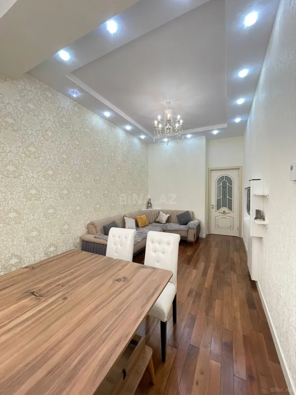 Kirayə verilir 2 otaqlı mənzil 76 m²