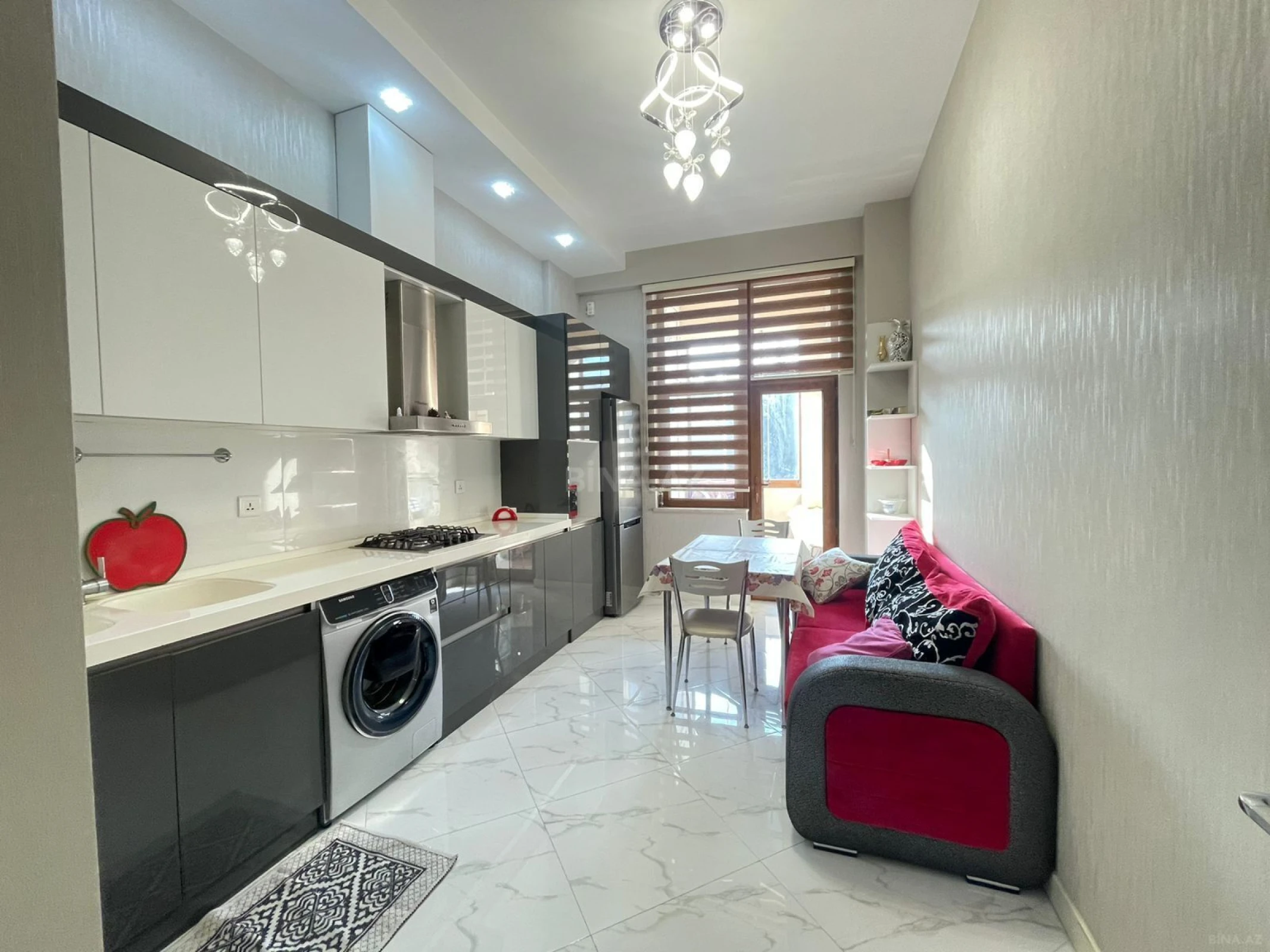 Kirayə verilir 2 otaqlı mənzil 76 m²