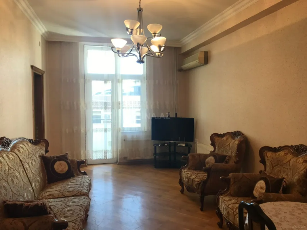 Kirayə verilir 3 otaqlı mənzil 90 m²