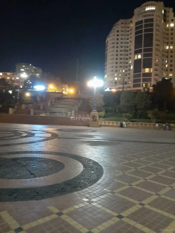 Satılır 2 otaqlı mənzil 70 m²