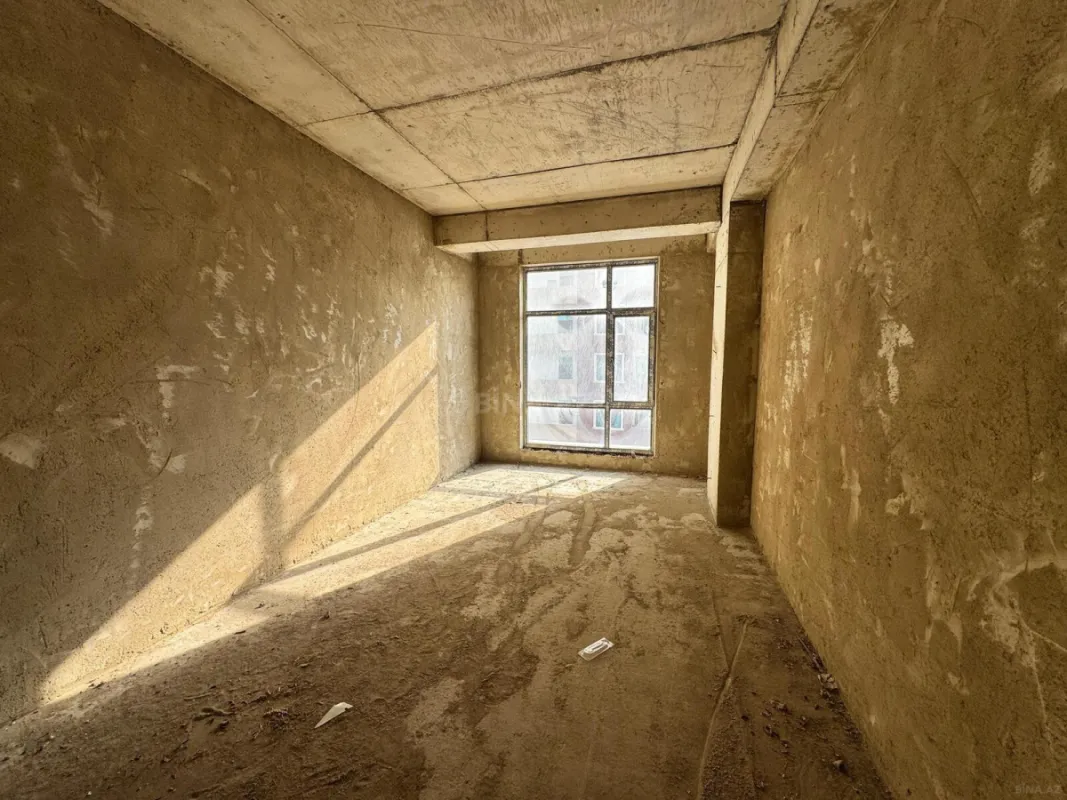 Satılır 4 otaqlı mənzil 157 m²