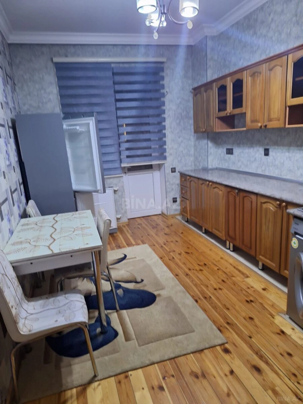Kirayə verilir 2 otaqlı mənzil 80 m²