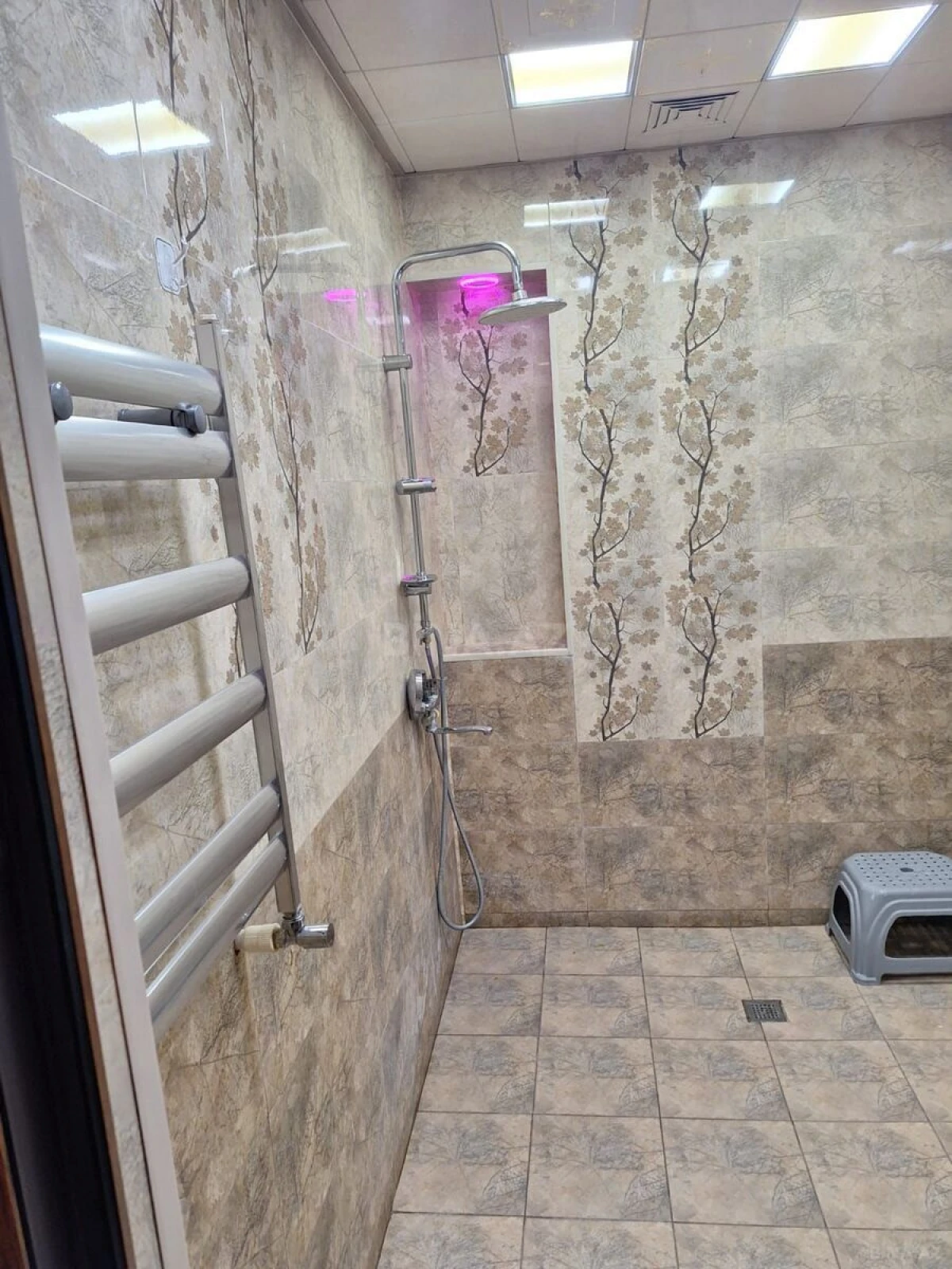 Kirayə verilir 2 otaqlı mənzil 80 m²