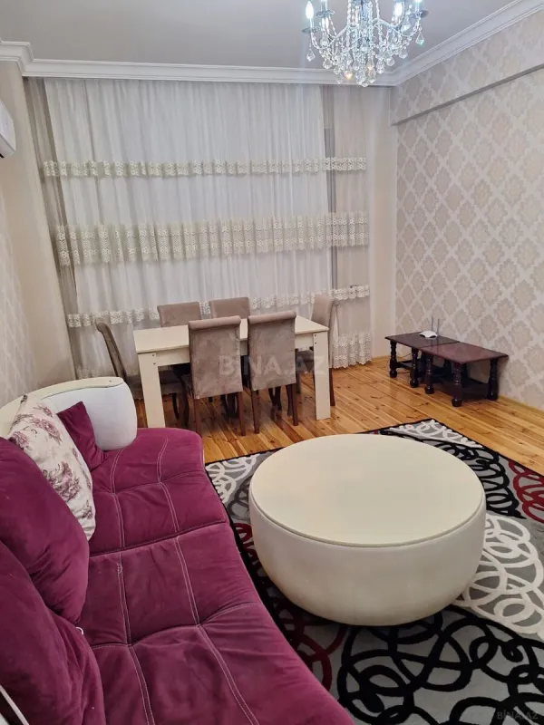 Kirayə verilir 2 otaqlı mənzil 80 m²