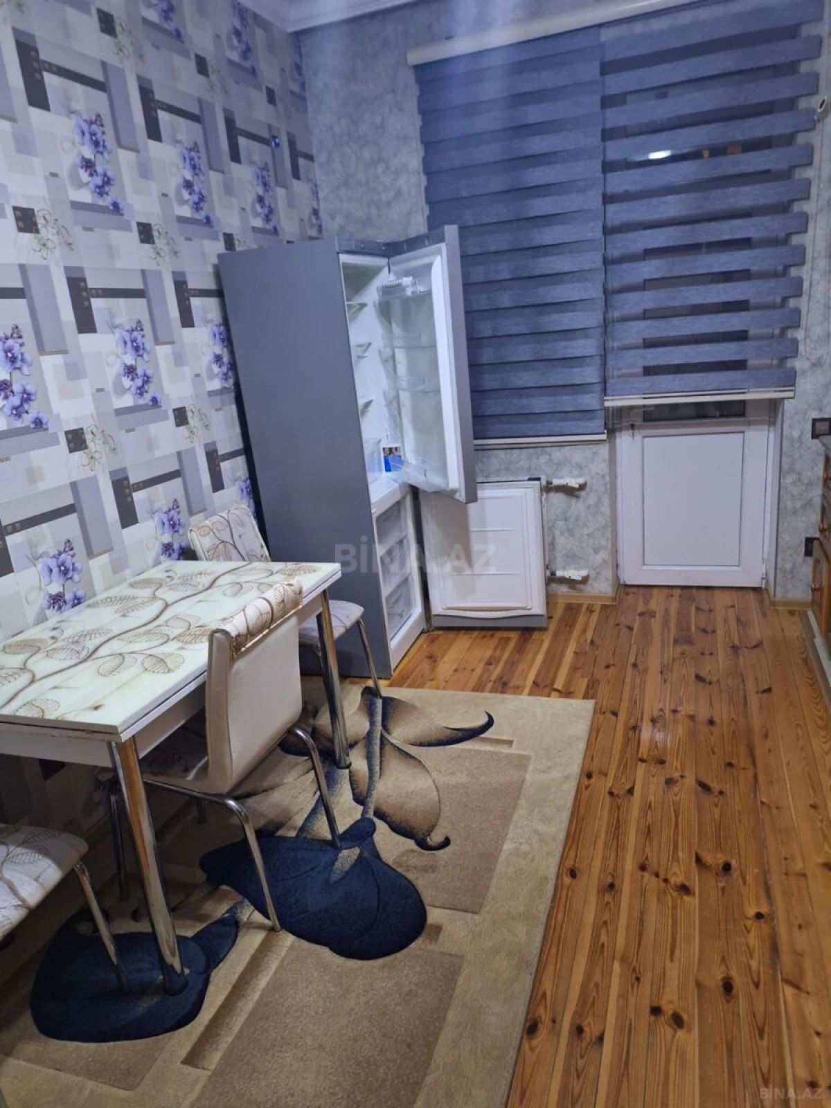 Kirayə verilir 2 otaqlı mənzil 80 m²