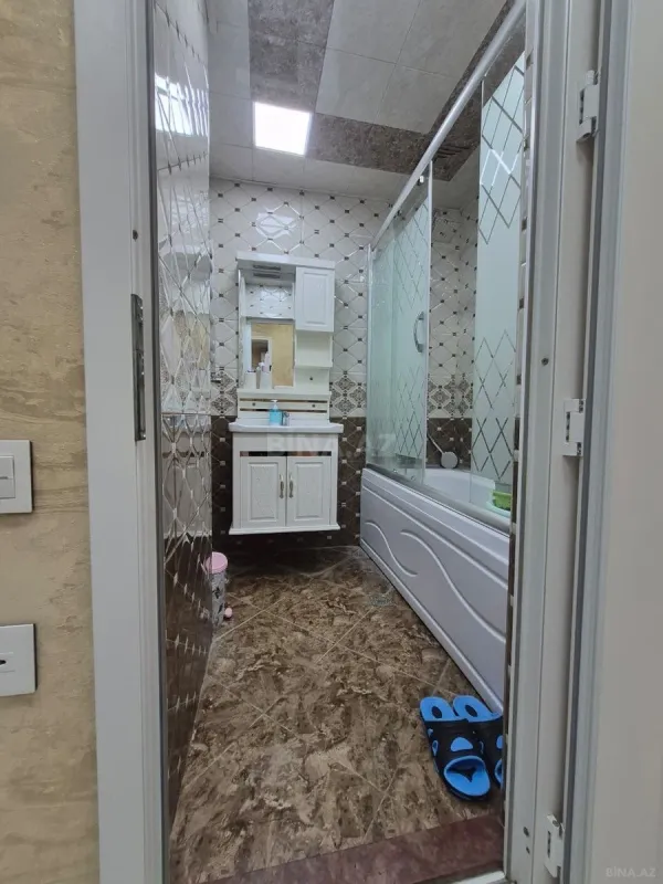 Satılır 4 otaqlı mənzil 120 m²