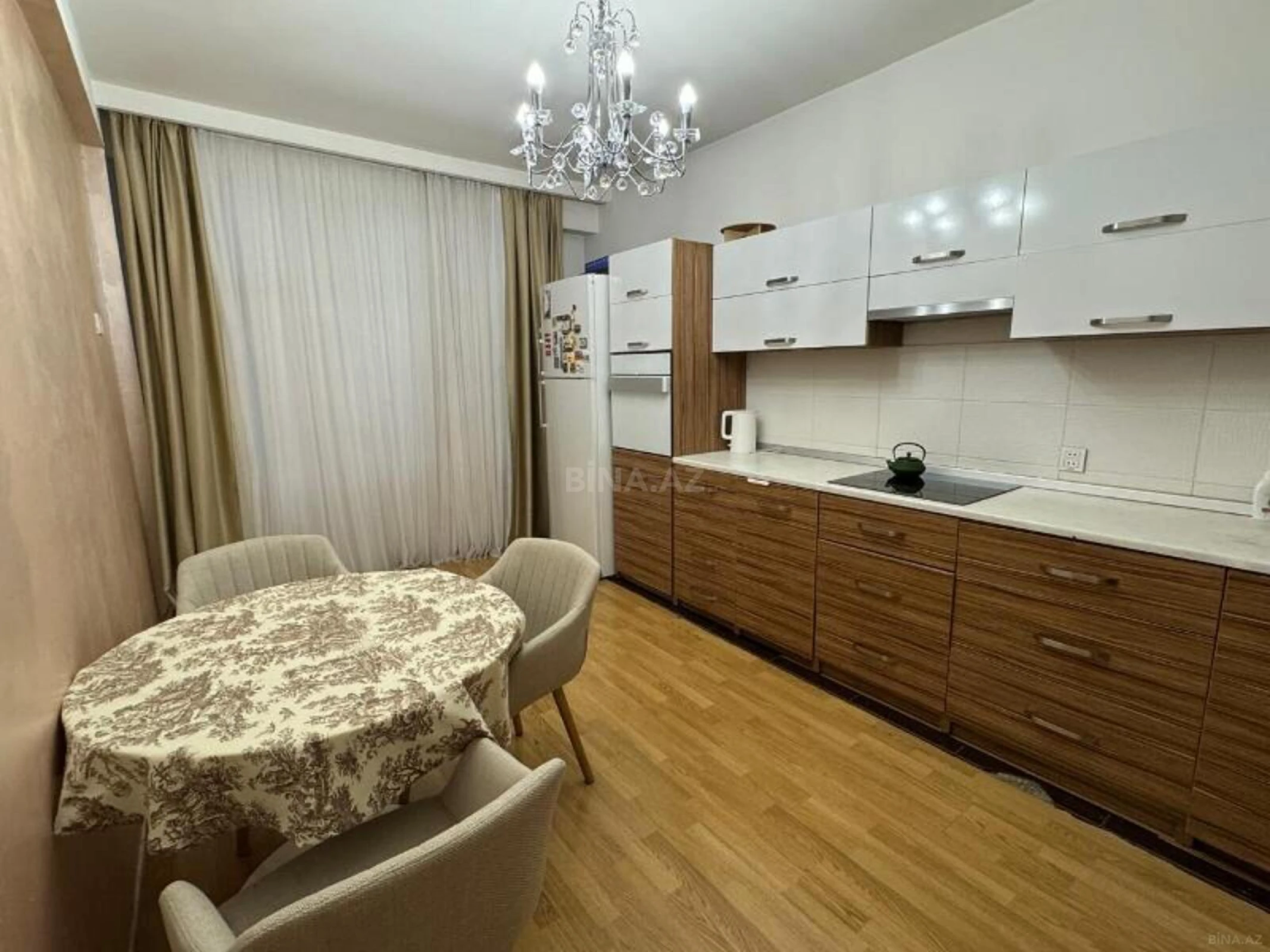 Satılır 3 otaqlı mənzil 110 m²