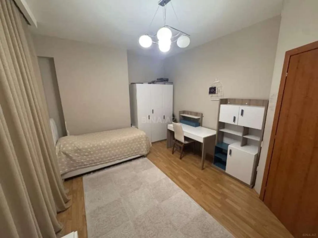 Satılır 3 otaqlı mənzil 110 m²