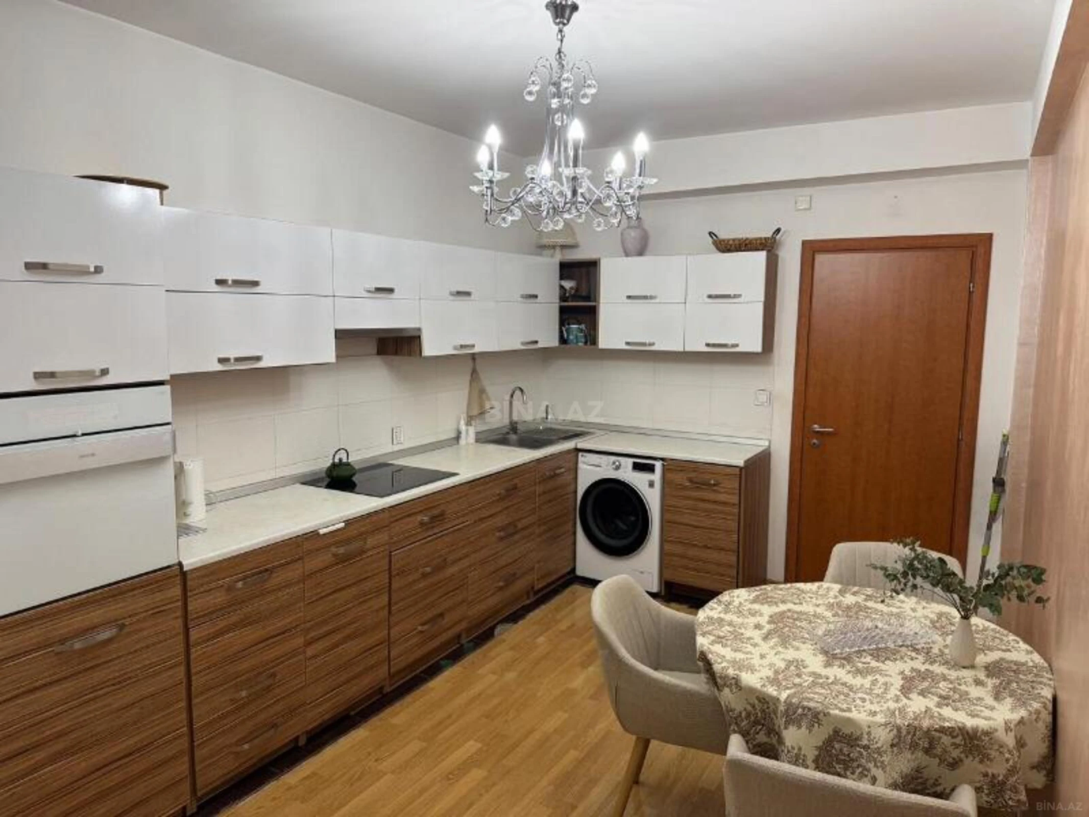 Satılır 3 otaqlı mənzil 110 m²