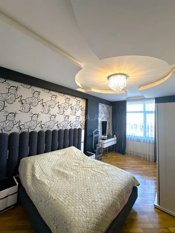 Satılır 3 otaqlı mənzil 110 m²