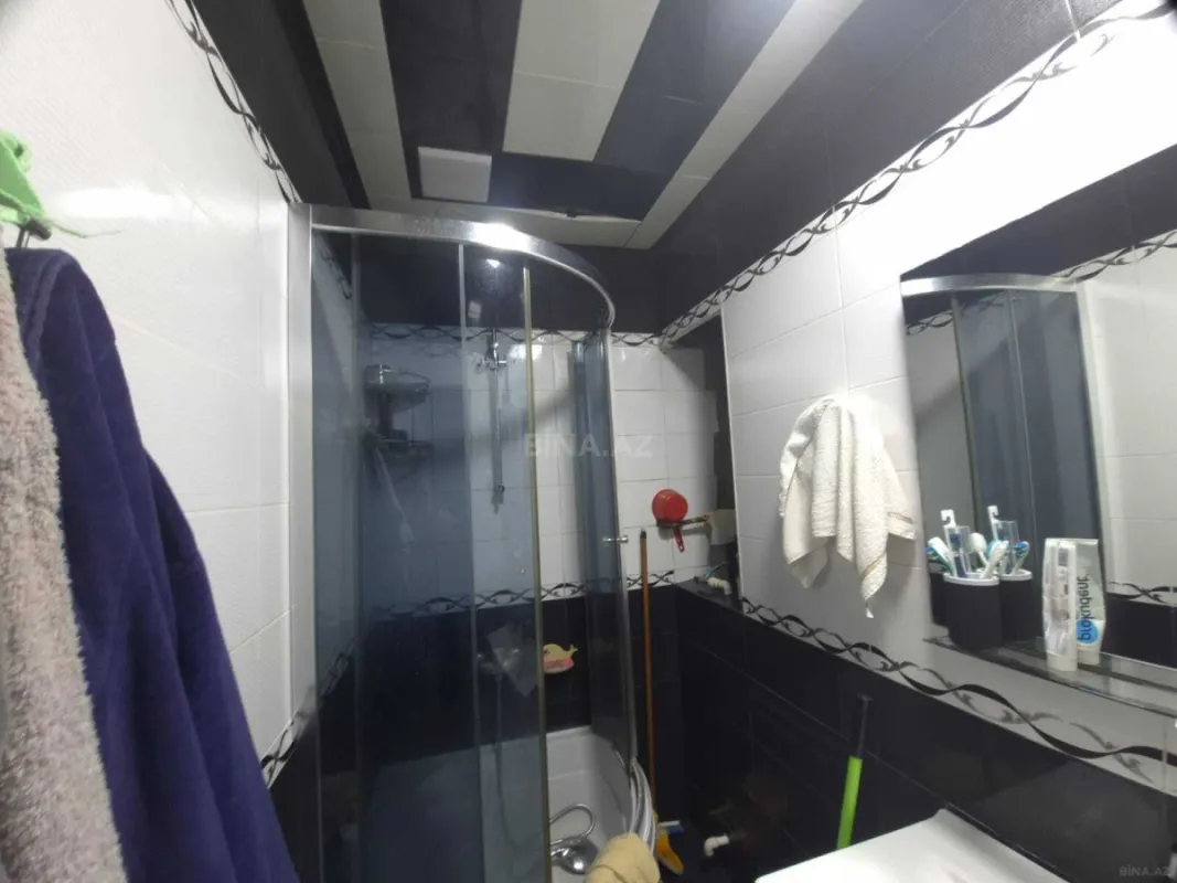 Satılır 4 otaqlı mənzil 95 m²