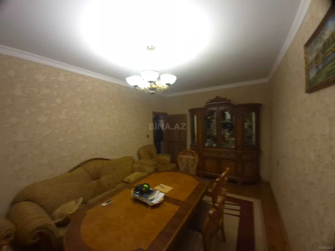 Satılır 4 otaqlı mənzil 95 m²