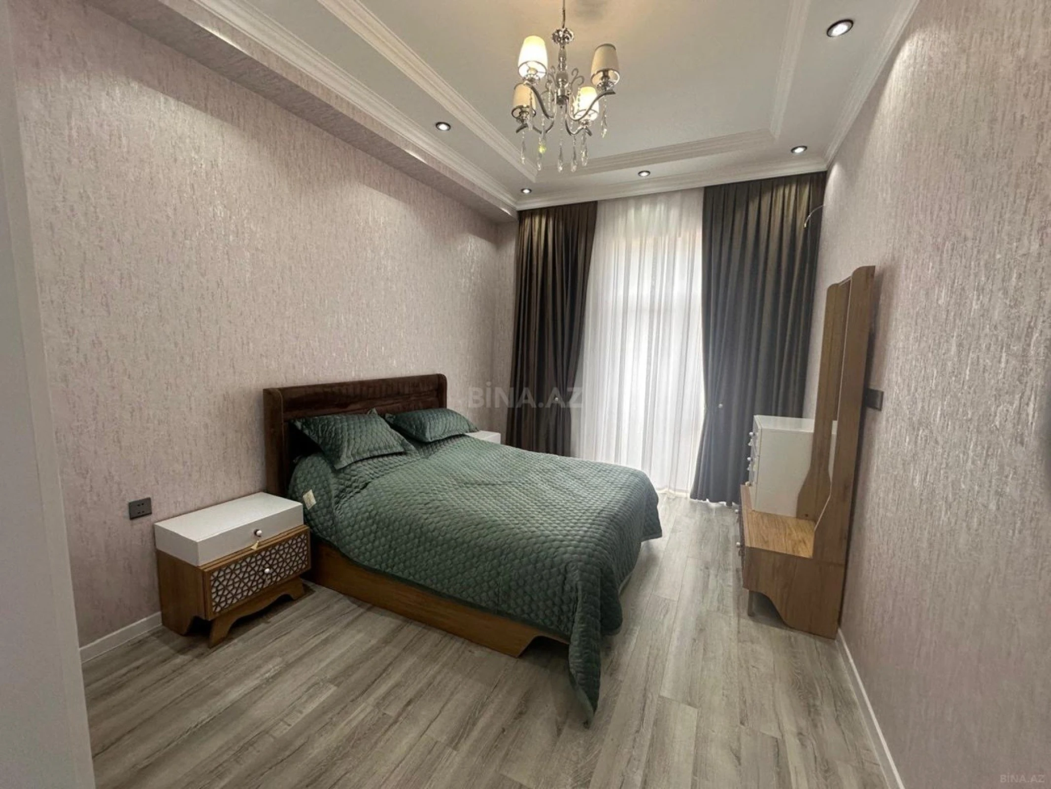Kirayə verilir 2 otaqlı mənzil 90 m²