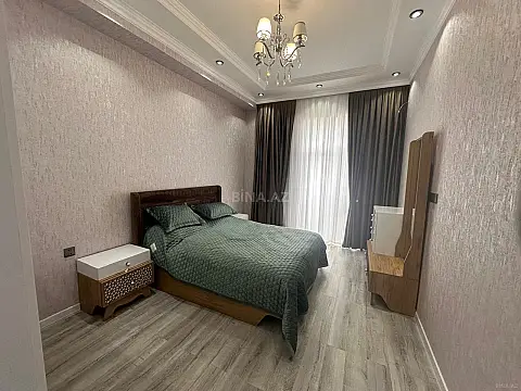 Kirayə verilir 2 otaqlı mənzil 90 m²