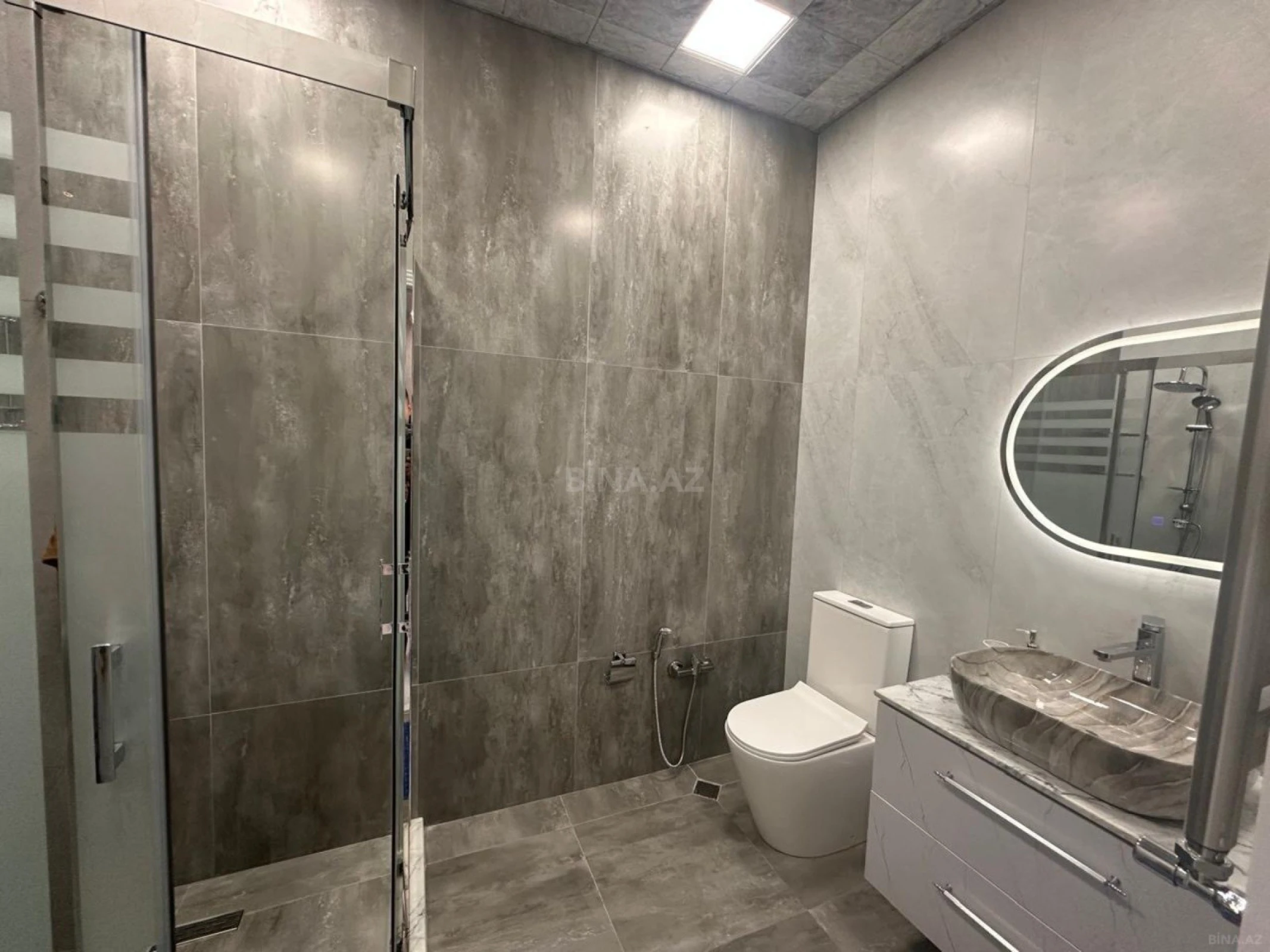 Kirayə verilir 2 otaqlı mənzil 90 m²