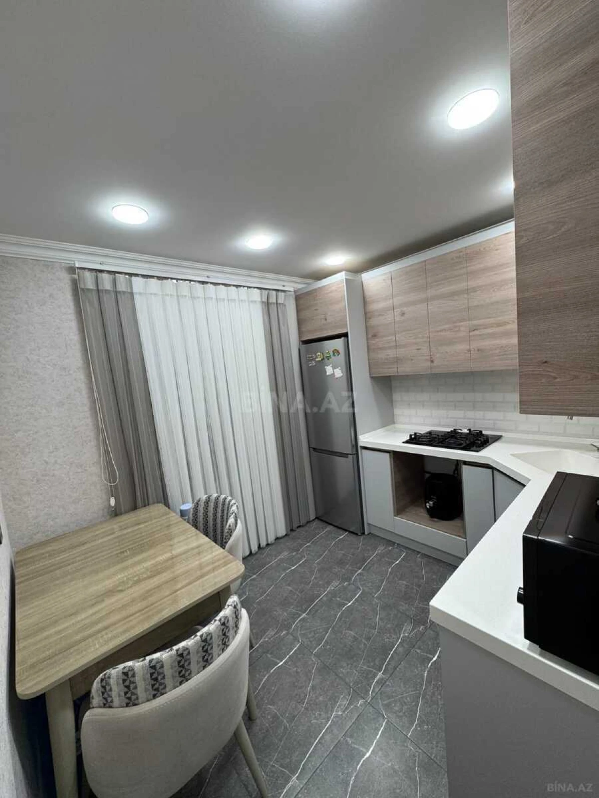 Satılır 2 otaqlı mənzil 65 m²