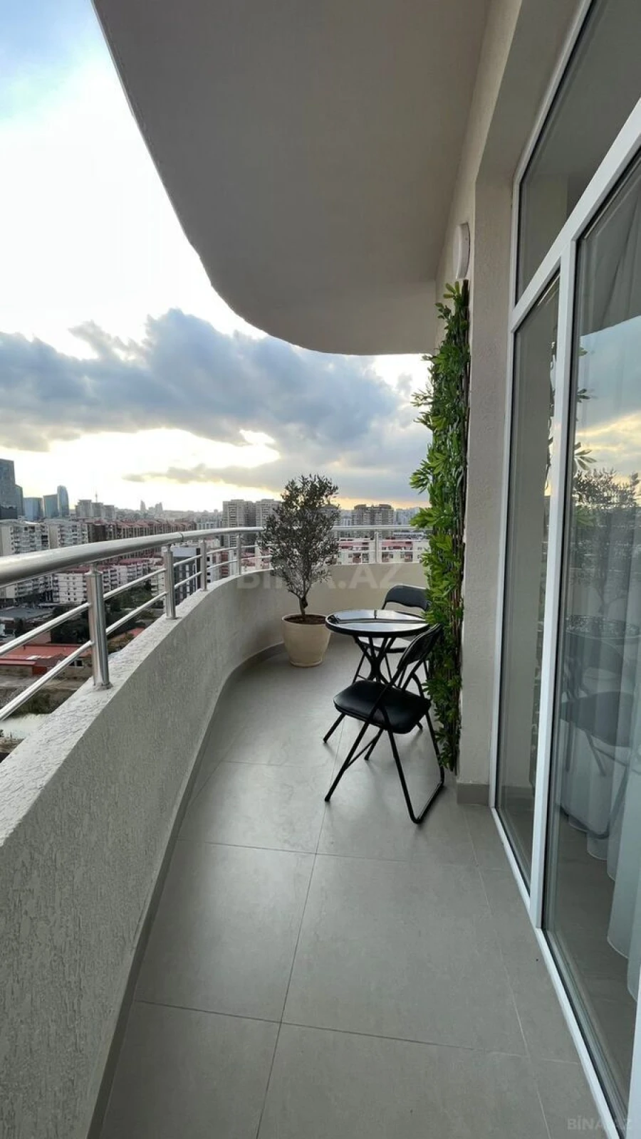 Satılır 2 otaqlı mənzil 60 m²