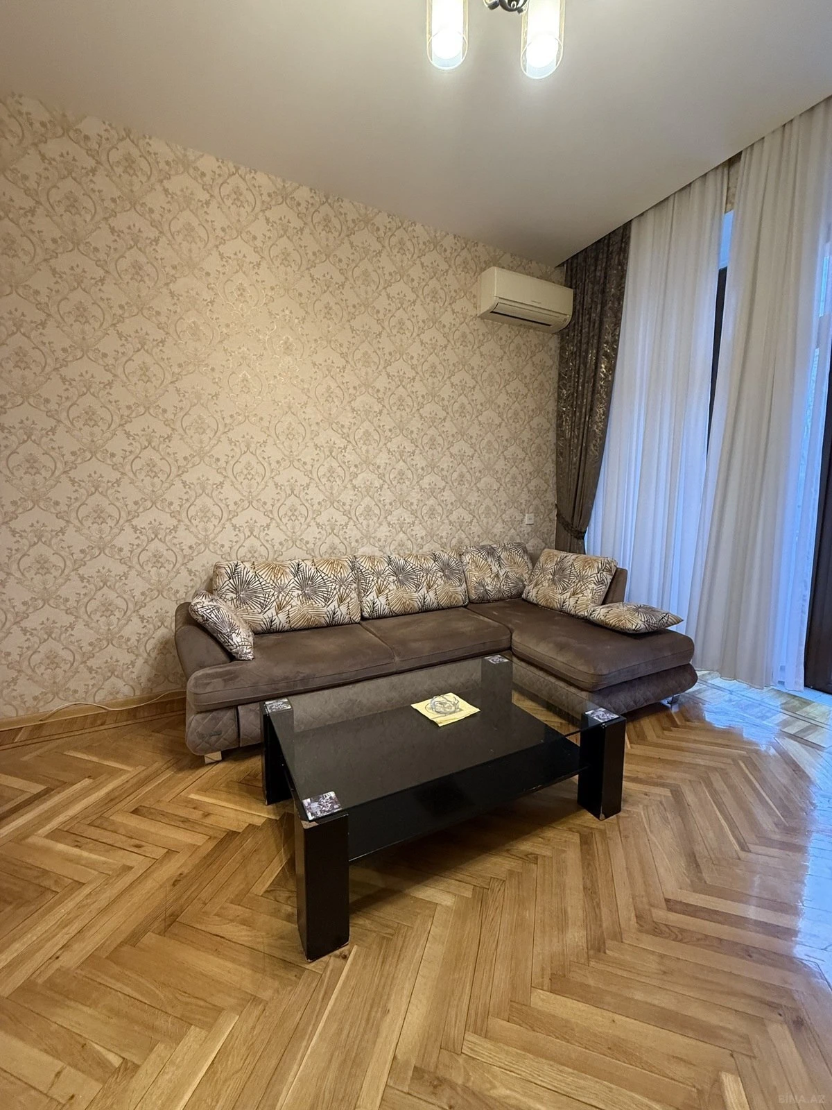 Kirayə verilir 2 otaqlı mənzil 70 m²