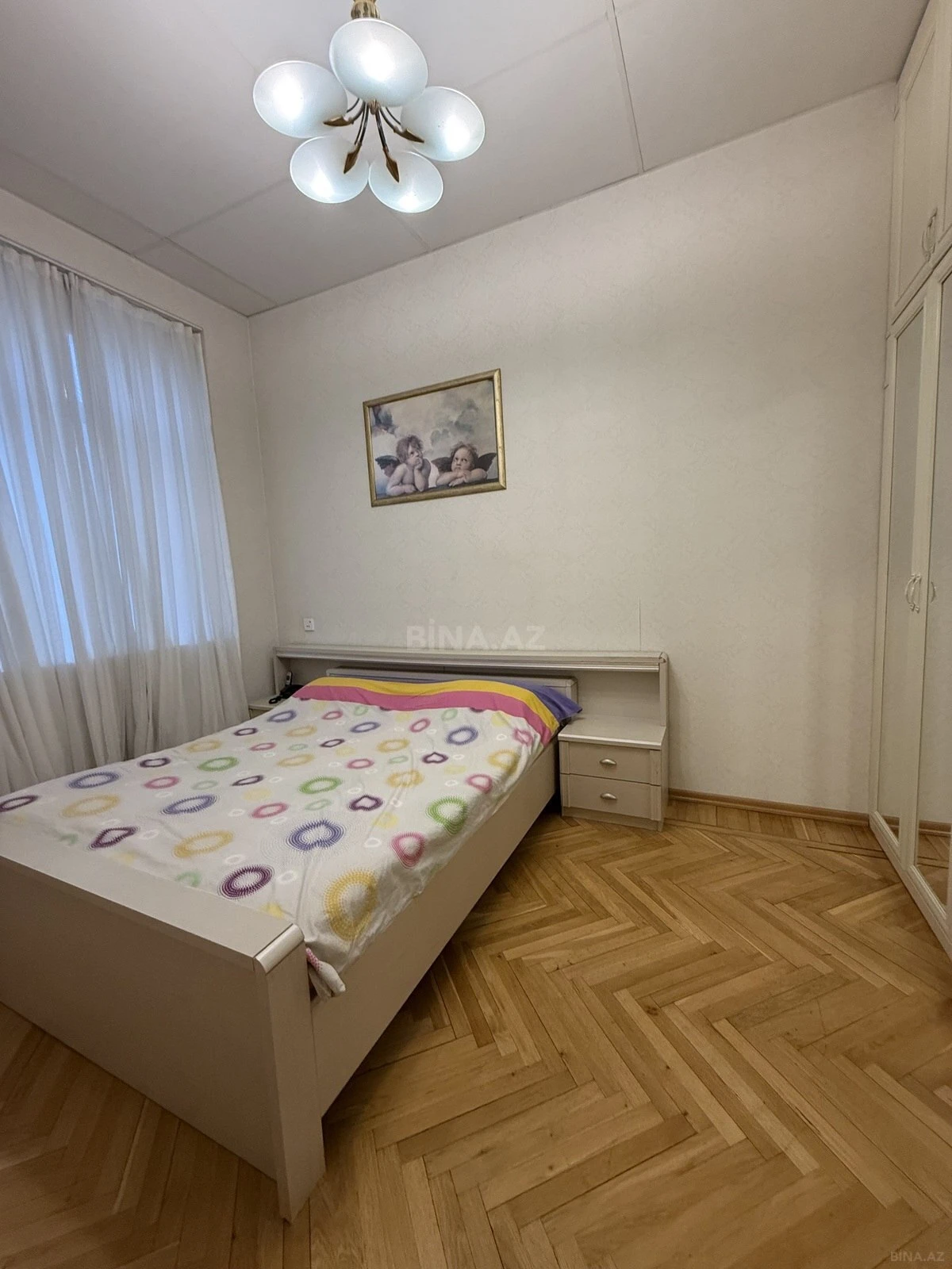 Kirayə verilir 2 otaqlı mənzil 70 m²