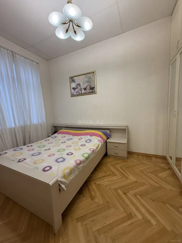Kirayə verilir 2 otaqlı mənzil 70 m²
