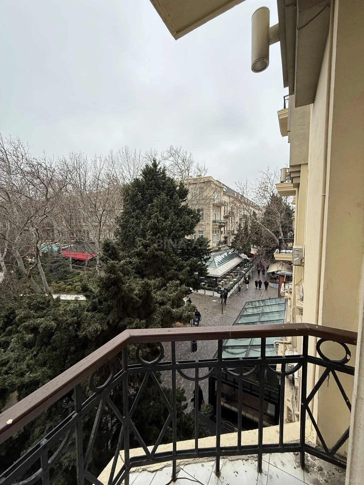 Kirayə verilir 2 otaqlı mənzil 70 m²