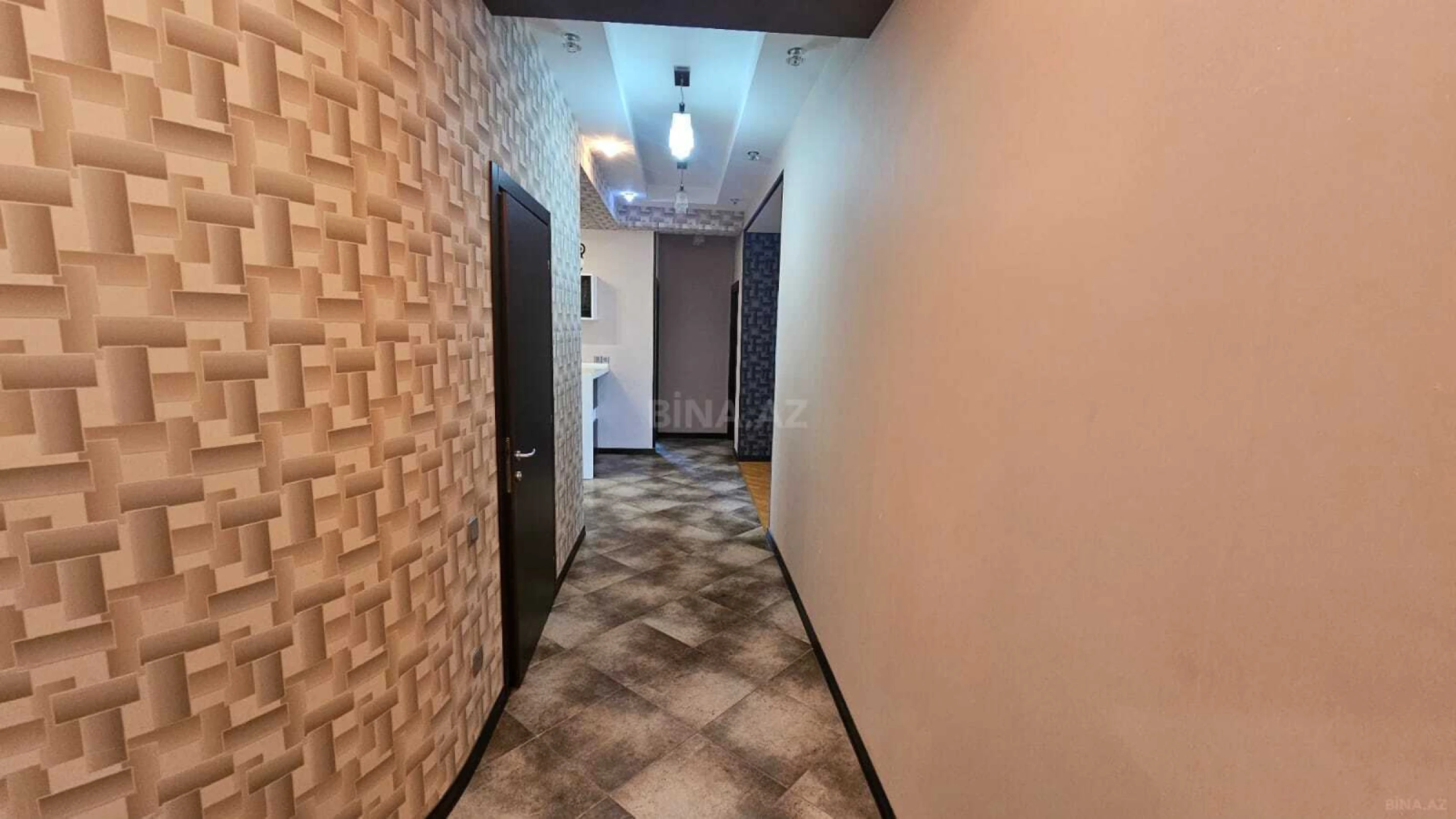Kirayə verilir 3 otaqlı mənzil 200 m²
