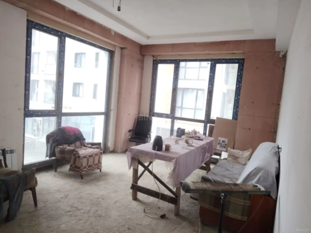 Satılır 3 otaqlı mənzil 95 m²