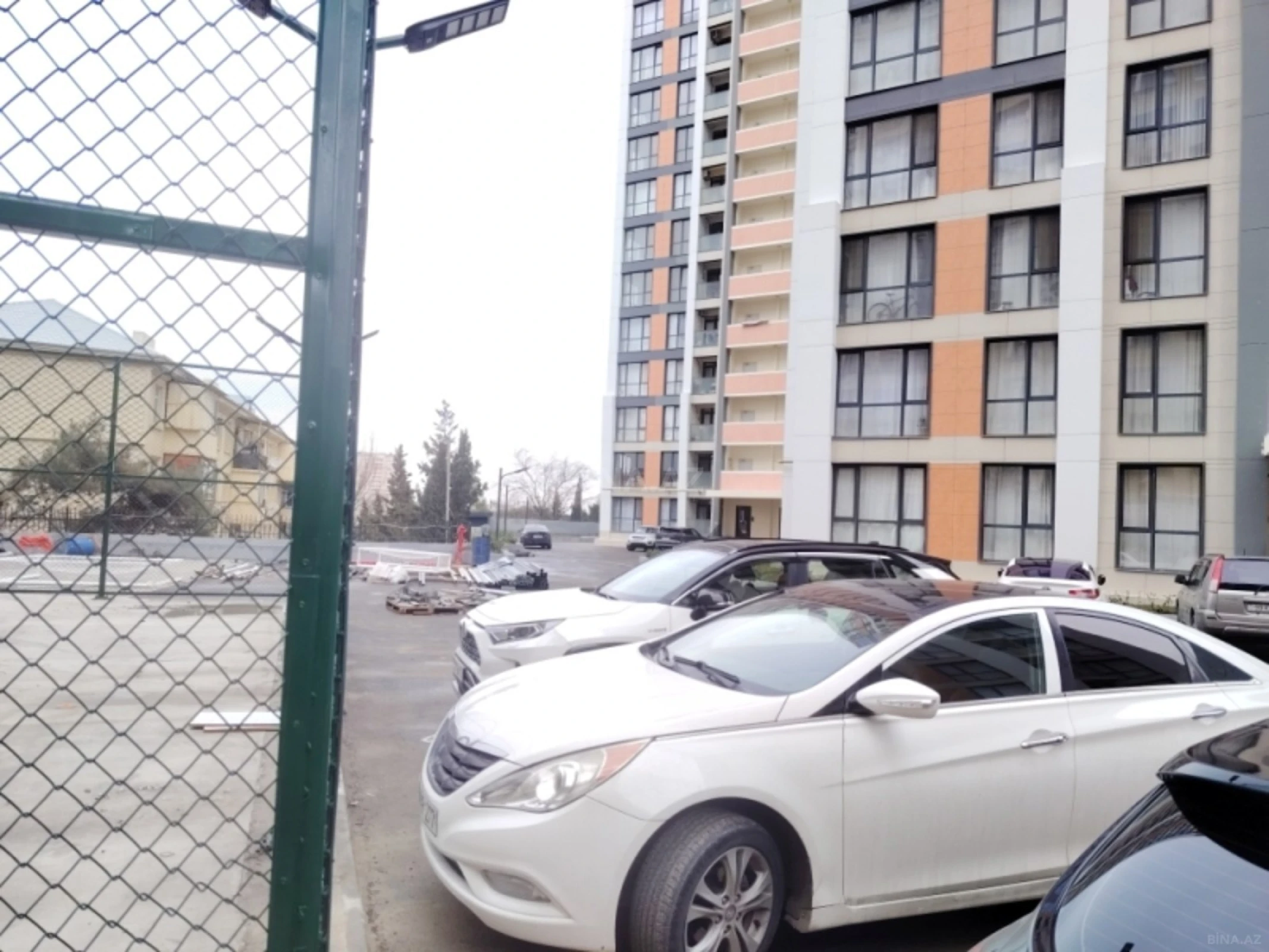 Satılır 3 otaqlı mənzil 95 m²