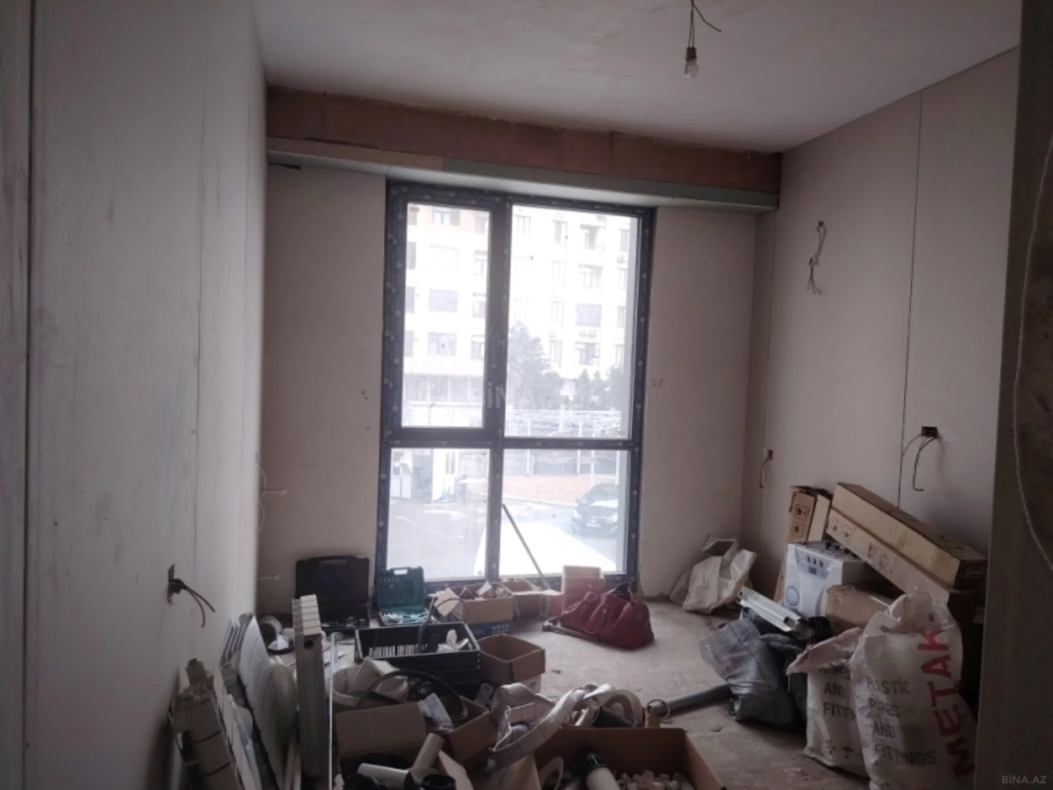 Satılır 3 otaqlı mənzil 95 m²